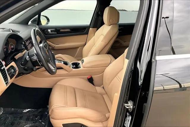 2022 Porsche Cayenne Cayenne