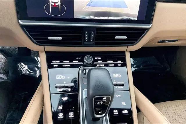 2022 Porsche Cayenne Cayenne