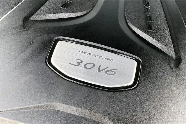 2022 Porsche Cayenne Cayenne