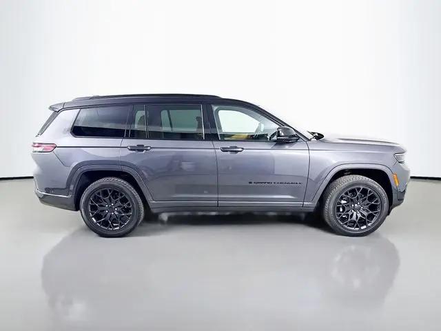 2025 Jeep Grand Cherokee L Summit Reserve 4x4