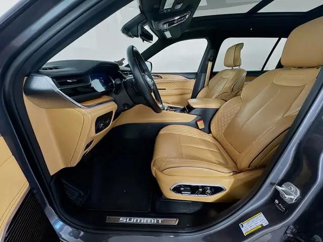 2025 Jeep Grand Cherokee L Summit Reserve 4x4
