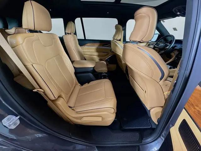 2025 Jeep Grand Cherokee L Summit Reserve 4x4