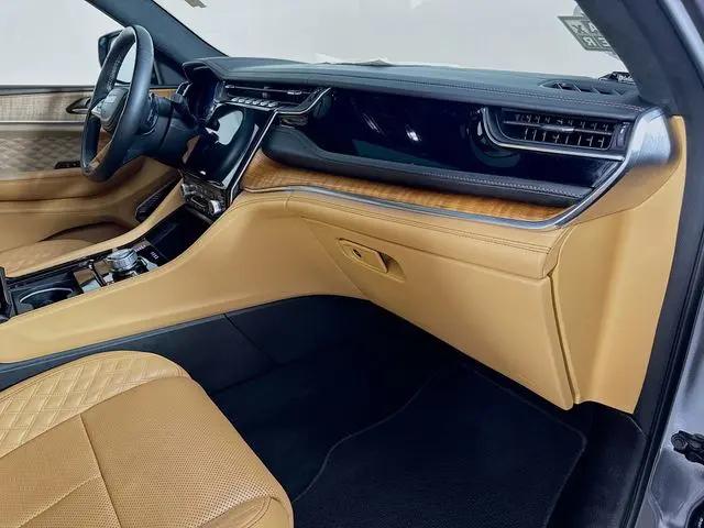 2025 Jeep Grand Cherokee L Summit Reserve 4x4