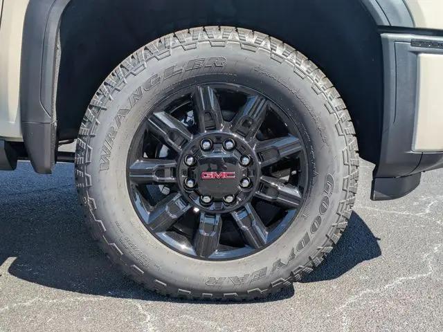 2026 GMC Sierra 2500HD Crew Cab, Standard Bed, AT4, 4WD