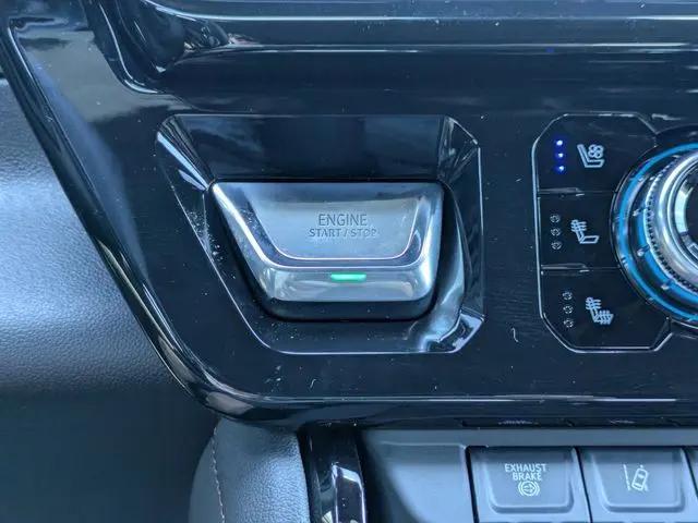 2026 GMC Sierra 2500HD Crew Cab, Standard Bed, AT4, 4WD