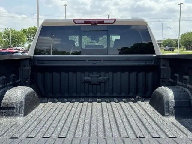 2026 Chevrolet Silverado 1500 4WD Crew Cab Short Bed ZR2