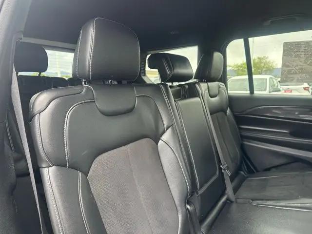 2023 Jeep Grand Cherokee L Altitude 4x4