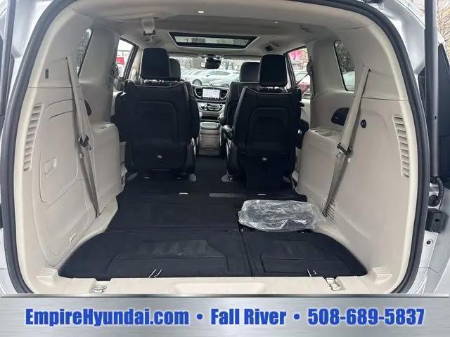 2023 Chrysler Pacifica Hybrid Limited