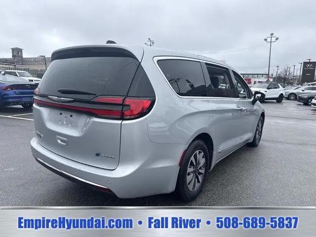 2023 Chrysler Pacifica Hybrid Limited