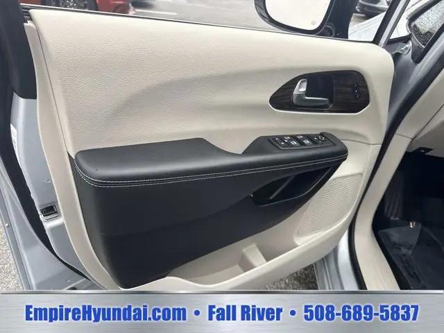 2023 Chrysler Pacifica Hybrid Limited