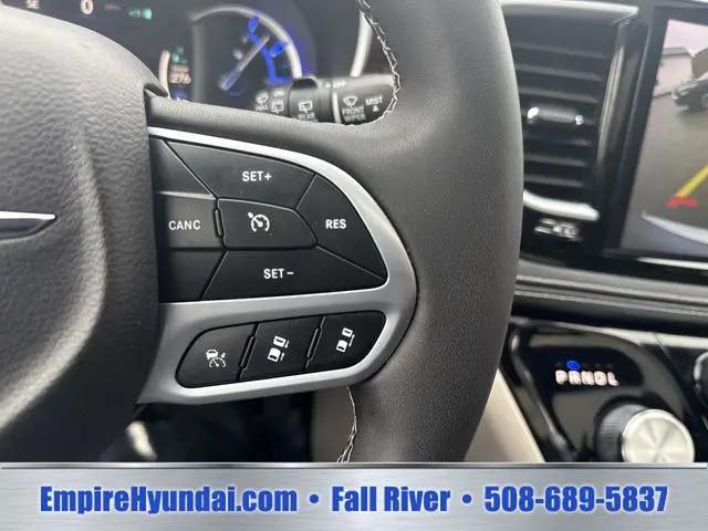 2023 Chrysler Pacifica Hybrid Limited