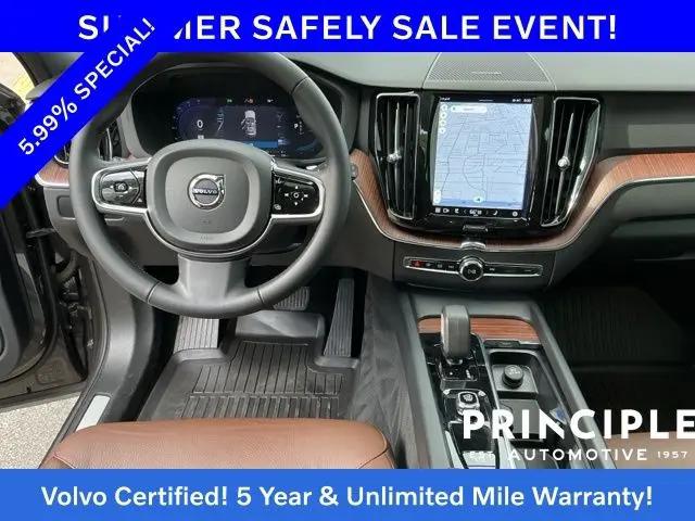 2024 Volvo XC60 Recharge T8 Plus Dark Theme