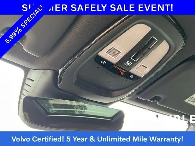 2024 Volvo XC60 Recharge T8 Plus Dark Theme