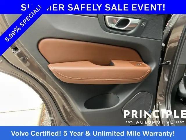 2024 Volvo XC60 Recharge T8 Plus Dark Theme