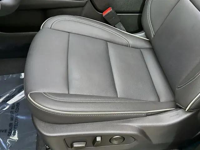 2025 Chevrolet Suburban 4WD Premier