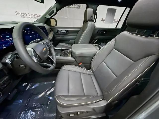 2025 Chevrolet Suburban 4WD Premier