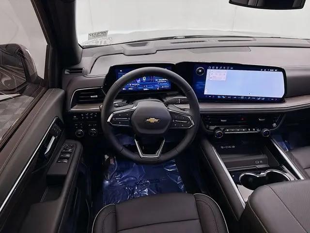 2025 Chevrolet Suburban 4WD Premier