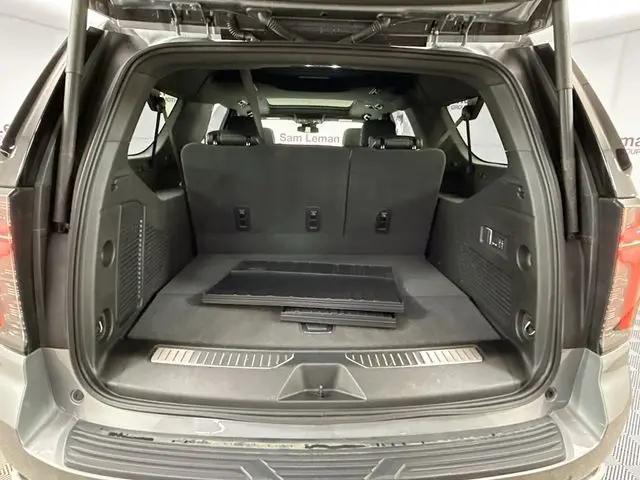 2025 Chevrolet Suburban 4WD Premier