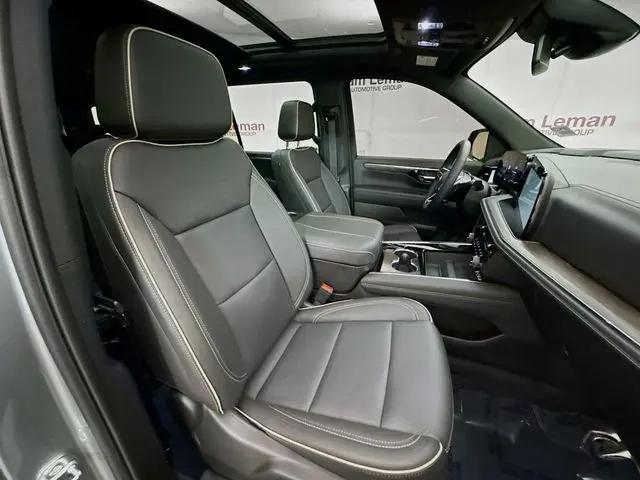 2025 Chevrolet Suburban 4WD Premier