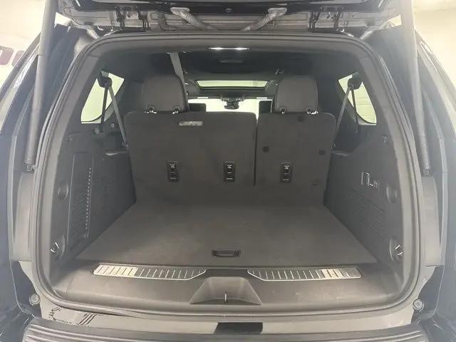 2024 Chevrolet Suburban 4WD High Country