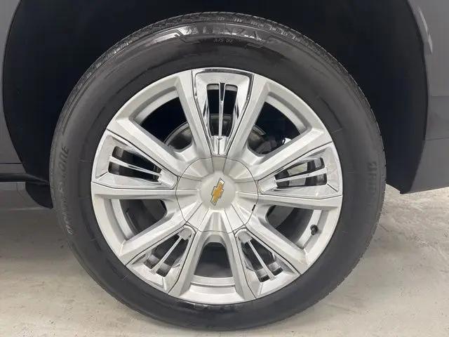2024 Chevrolet Suburban 4WD High Country