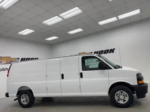 2026 Chevrolet Express Cargo Van 2500 Extended Wheelbase, WT, RWD