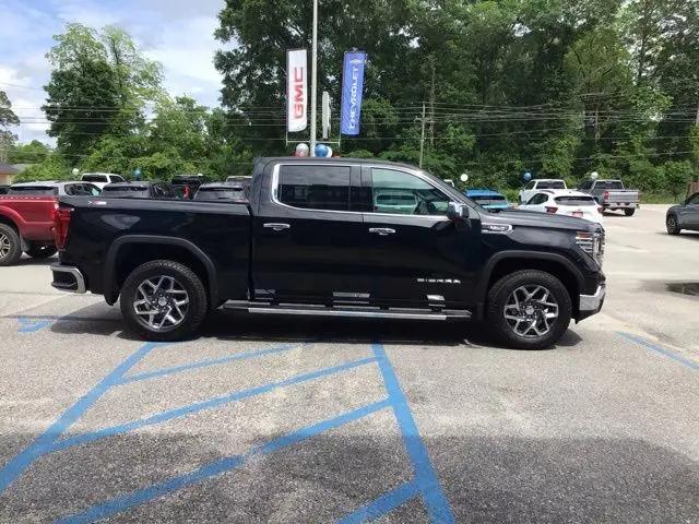 2026 GMC Sierra 1500 Crew Cab, Short Bed, SLT, 4WD