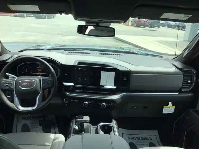 2026 GMC Sierra 1500 Crew Cab, Short Bed, SLT, 4WD