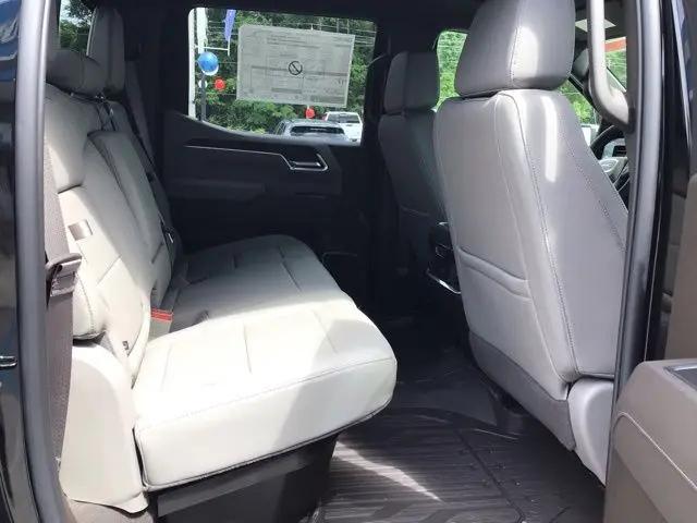 2026 GMC Sierra 1500 Crew Cab, Short Bed, SLT, 4WD