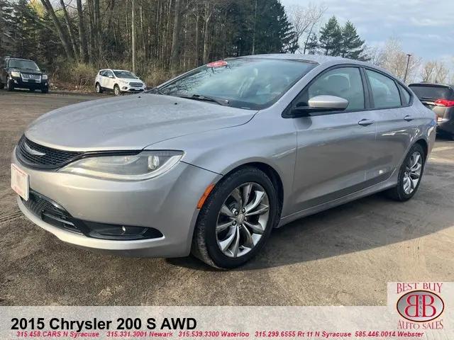 2015 Chrysler 200 S