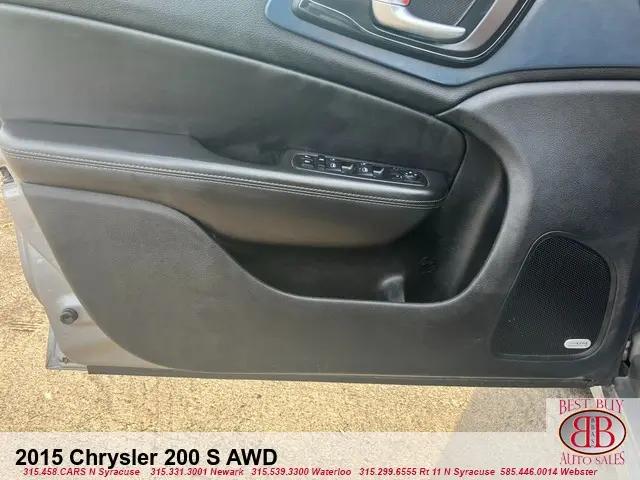 2015 Chrysler 200 S