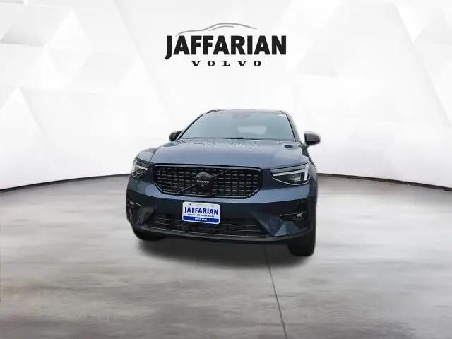 2026 Volvo XC40 Black Edition Ultra, B5 AWD Gas (mild hybrid) for sale in Haverhill, MA