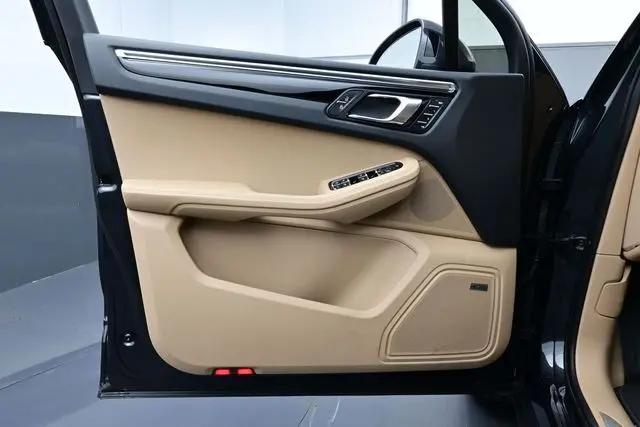 2025 Porsche Macan Macan
