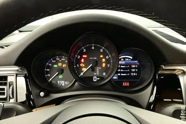 2025 Porsche Macan Macan