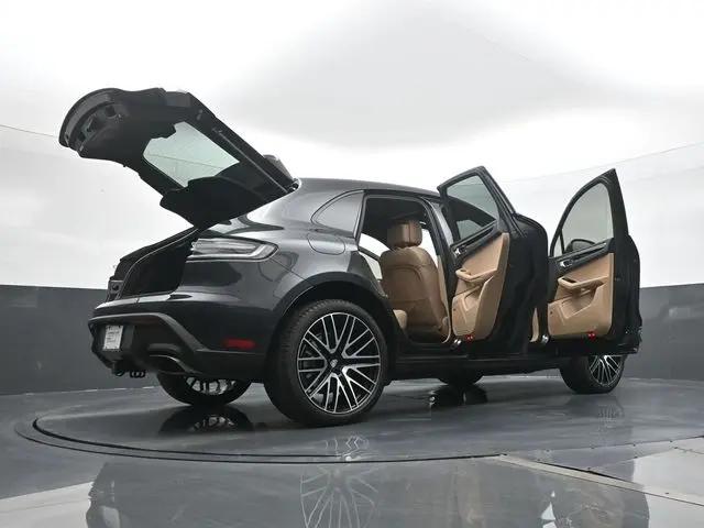 2025 Porsche Macan Macan