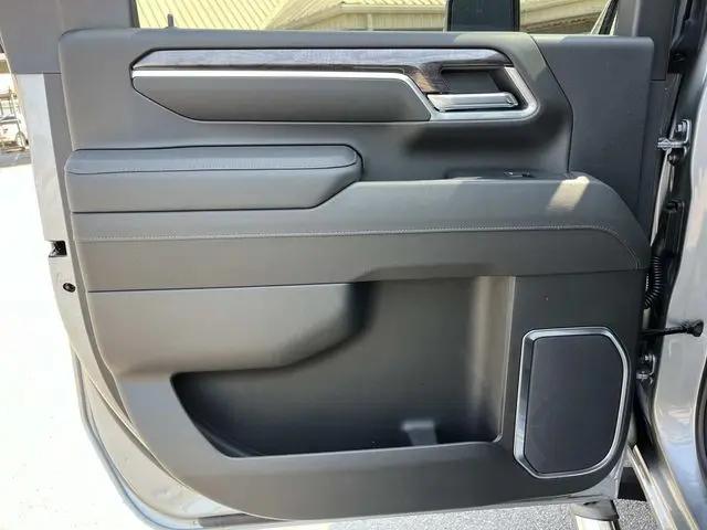 2026 Chevrolet Silverado 2500HD Crew Cab, Standard Bed, LTZ, 4WD
