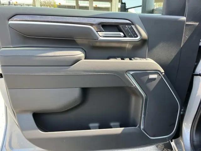 2026 Chevrolet Silverado 2500HD Crew Cab, Standard Bed, LTZ, 4WD