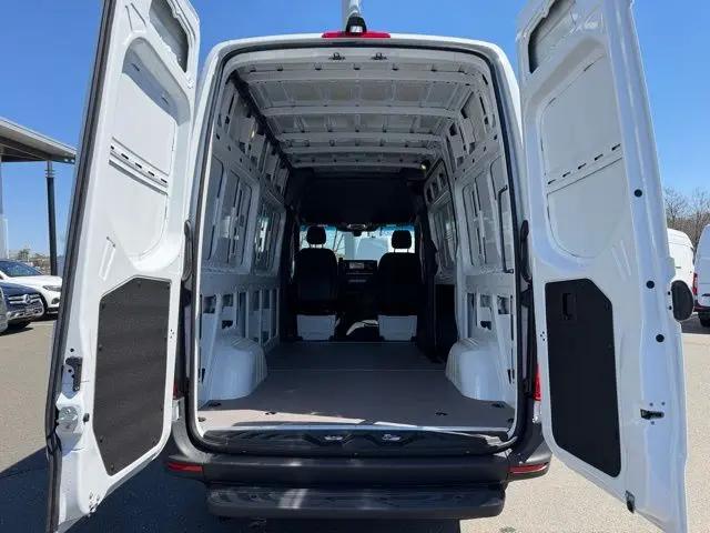 2026 Mercedes-Benz Sprinter 2500 Standard Roof 4-Cyl Diesel