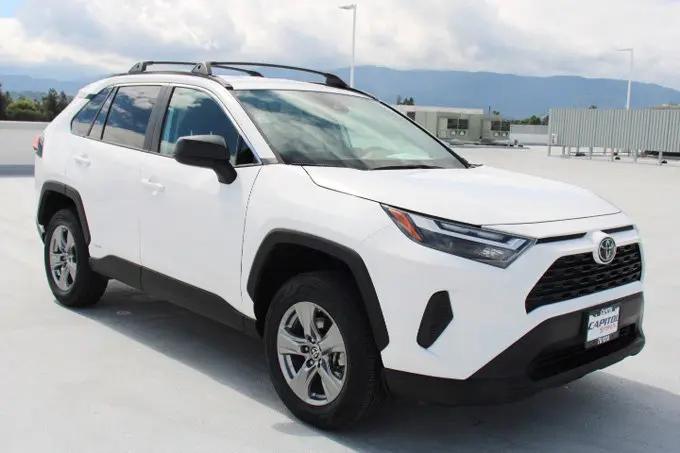 2025 Toyota RAV4 Hybrid LE