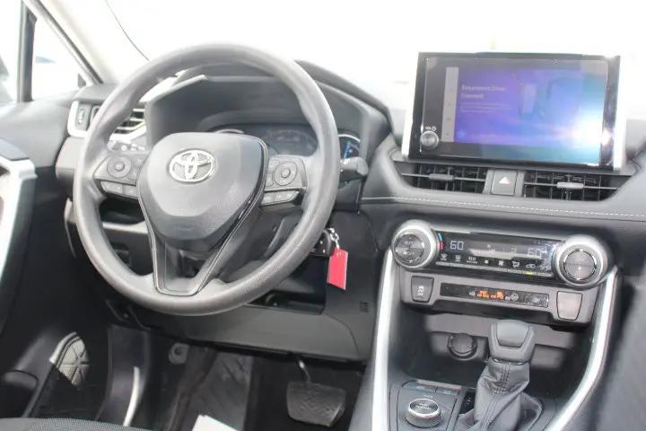 2025 Toyota RAV4 Hybrid LE