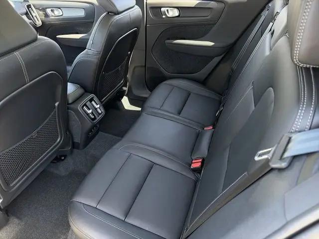 2023 Volvo XC40 B5 Plus Dark Theme