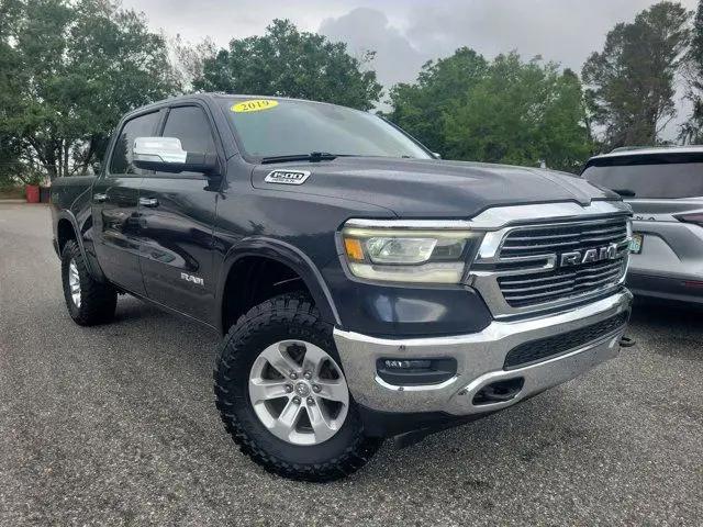 2019 Ram 1500 Laramie Crew Cab 4x4 5'7" Box