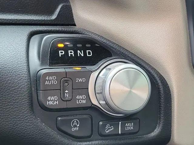 2019 Ram 1500 Laramie Crew Cab 4x4 5'7" Box