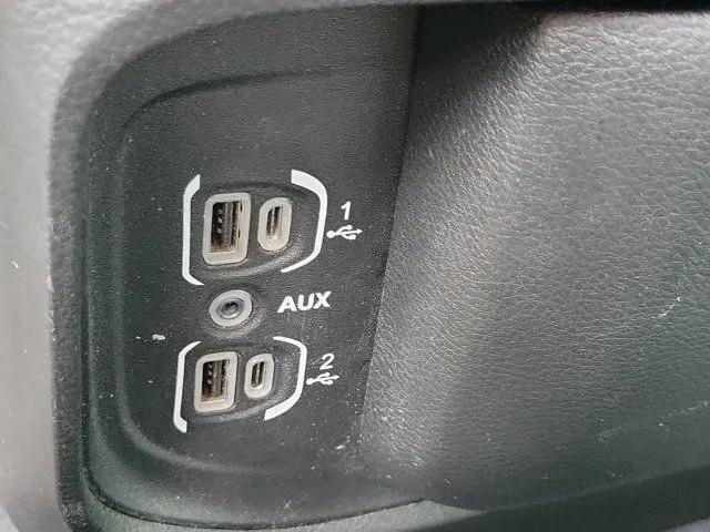 2019 Ram 1500 Laramie Crew Cab 4x4 5'7" Box
