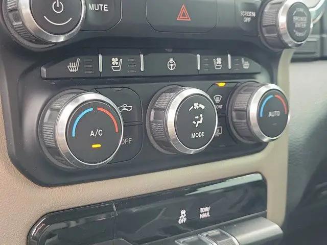 2019 Ram 1500 Laramie Crew Cab 4x4 5'7" Box