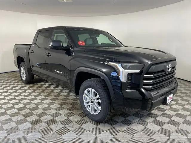 2026 Toyota Tundra SR5 CrewMax 5.5' Bed