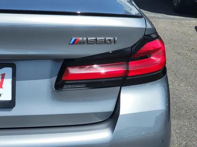 2023 BMW M5 i xDrive
