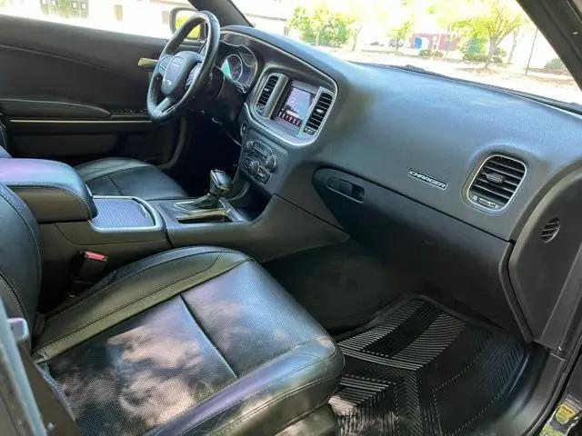 2019 Dodge Charger SXT RWD