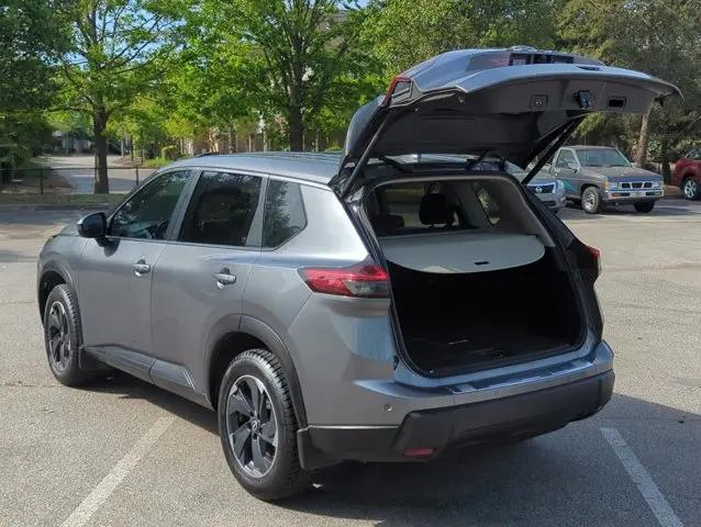 2024 Nissan Rogue SV FWD