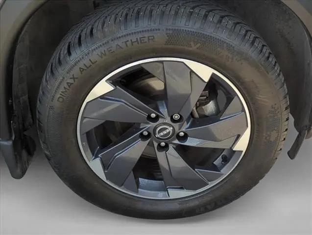 2024 Nissan Rogue SV FWD
